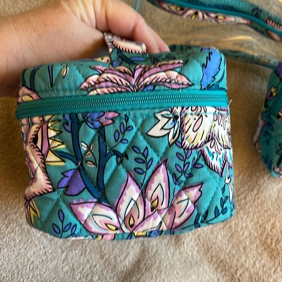 Vera Bradley 3-Piece Cosmetic Set NWT - Picture 7 of 16